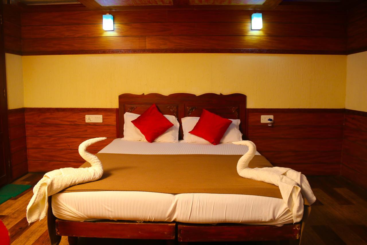 Harmony Houseboats Alappuzha Exterior foto